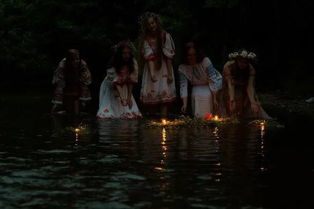 Купала. Ивана купала купальский костер. Купальская ночь 2022. Купало тг. Праздник купалье в беларуси.